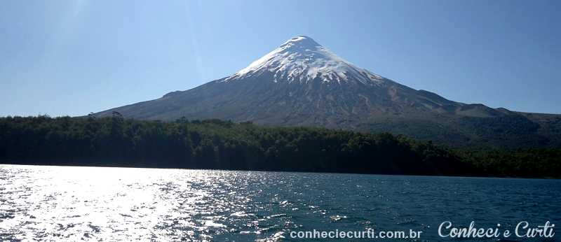 Lago Todos Los Santos e o vulcão Osorno - Chile.