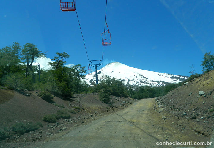 Estrada para o vulcão Villarica, Pucón - Chile.