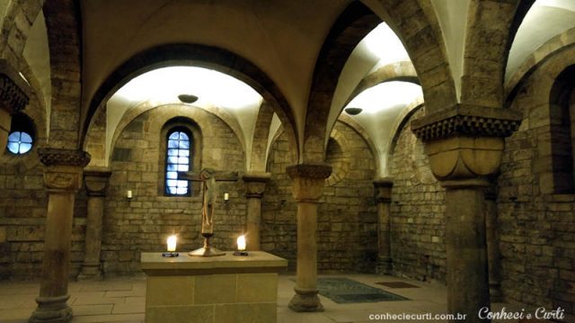 A cripta da Catedral de São Pedro de Bremen, Alemanha.