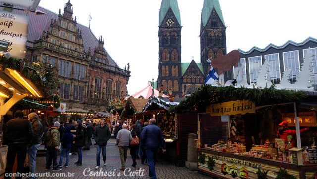 A Feira de Natal na Markplatz de Bremen, Alemanha.