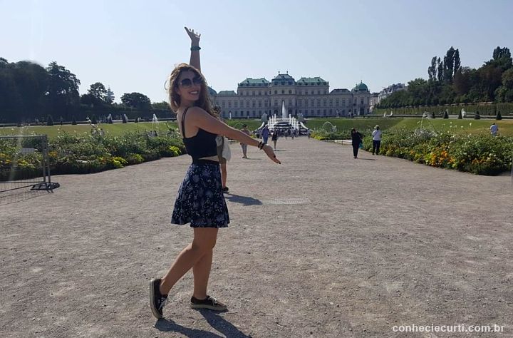 Este é o Palácio Belvedere em Viena.