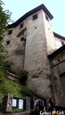 O Castelo de Orava, vista externa. Eslováquia.